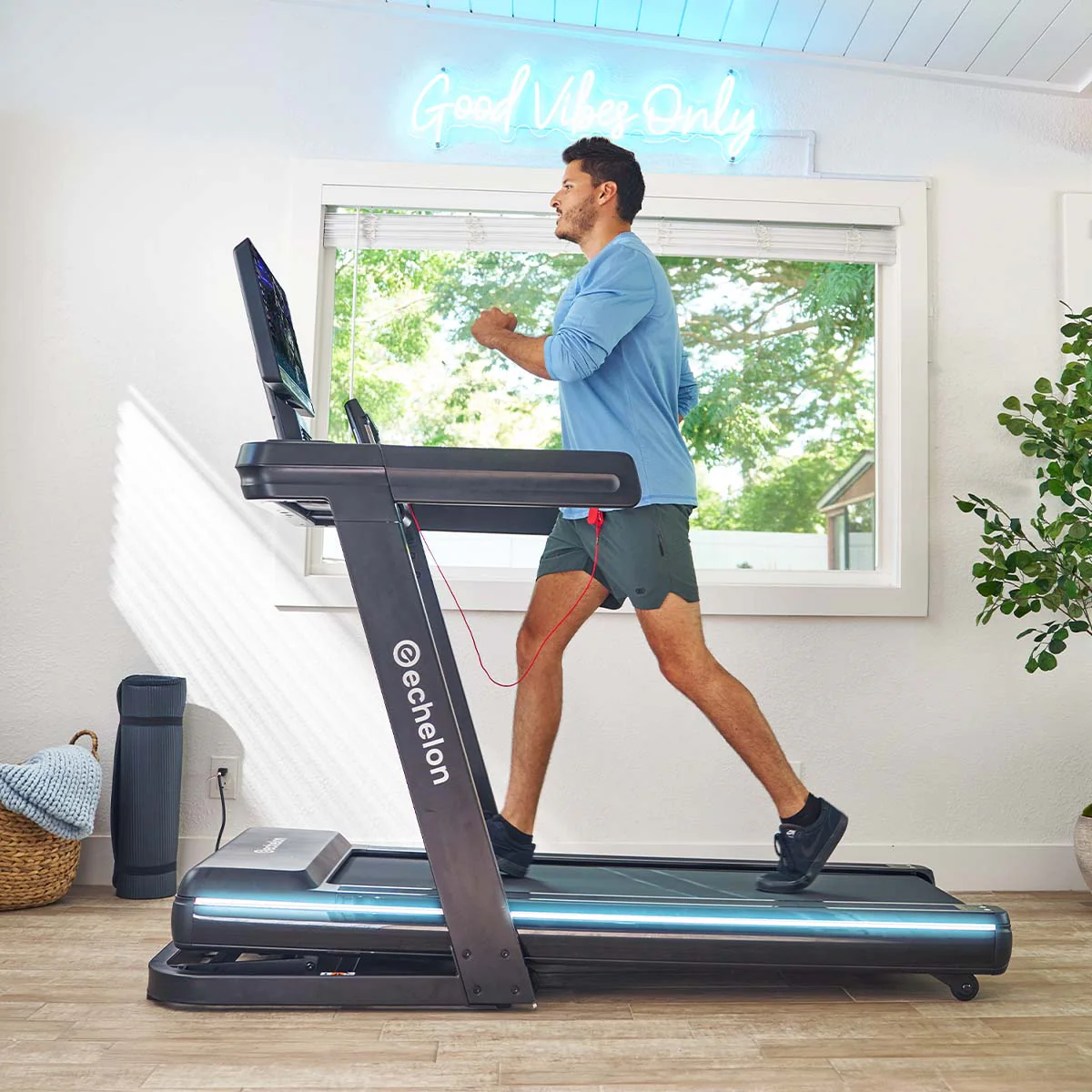 Echelon Stride 50 RCX-22 Folding Treadmill - Image 9