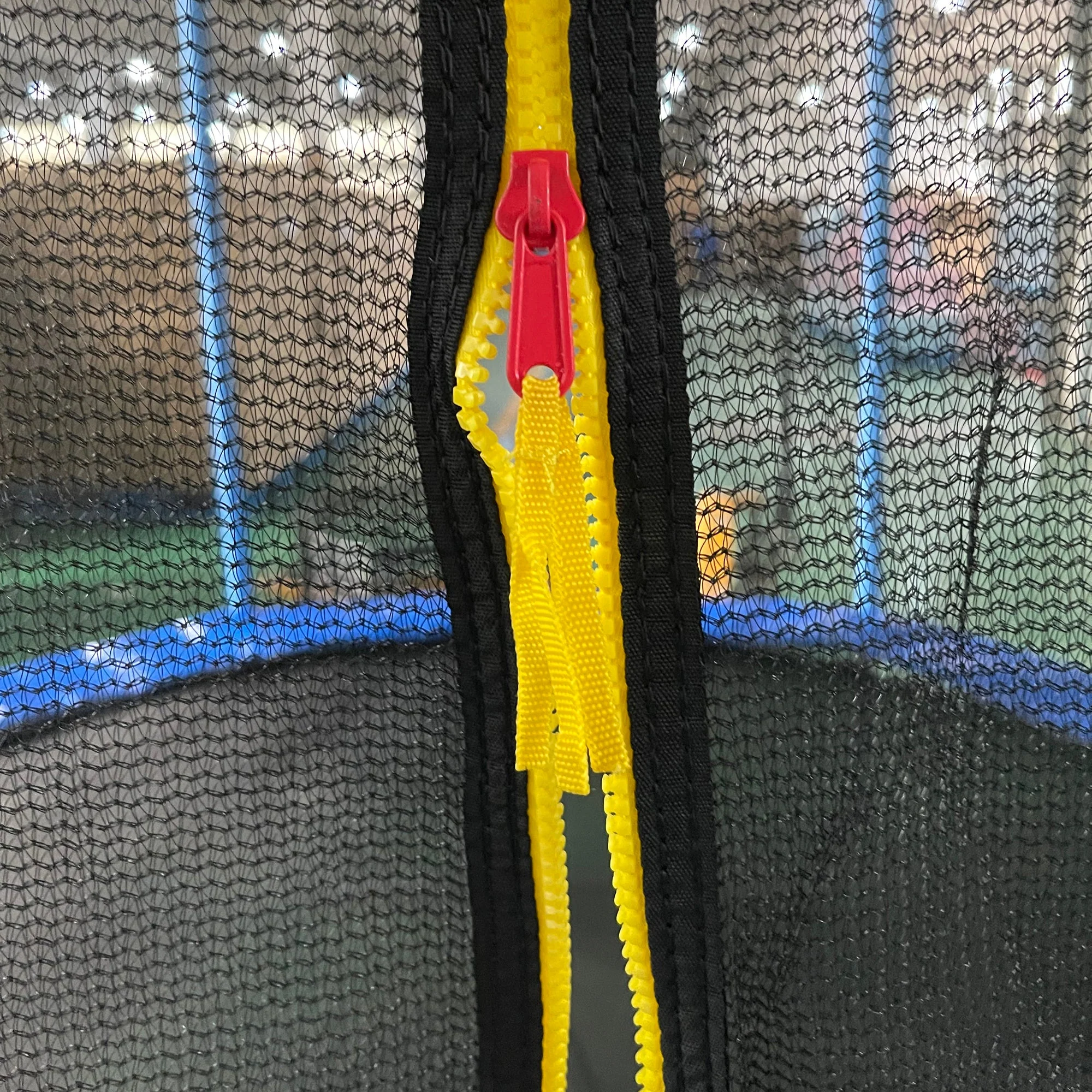Viavito 8ft Outdoor Trampoline with Enclosure - Image 6